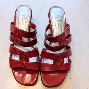 Life Stride Red Sandals 9 1/2 M